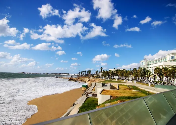 Phaedrus Living: Seaside Modern Flat Limnaria 123
