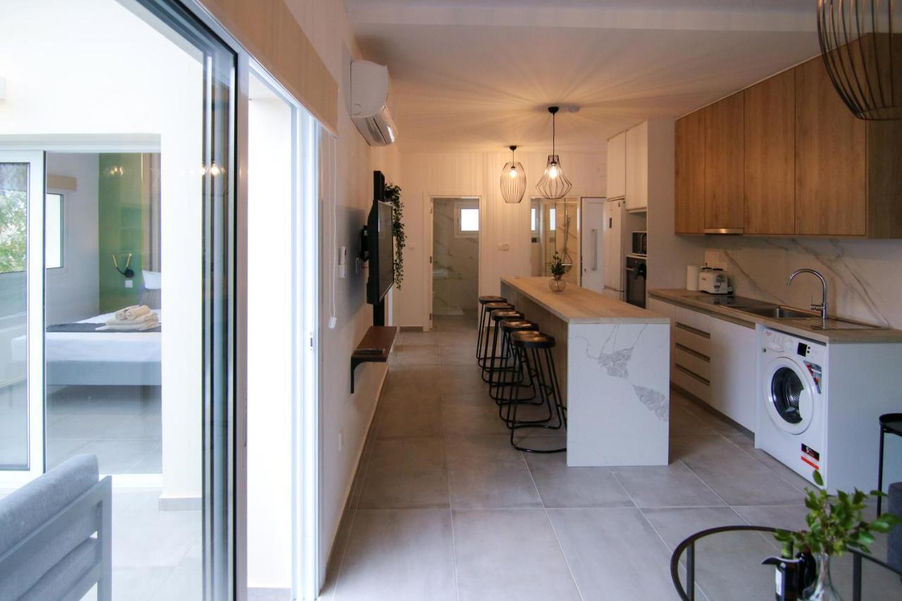 Phaedrus Living: Seaside Modern Flat Limnaria 123 Apartment Paphos