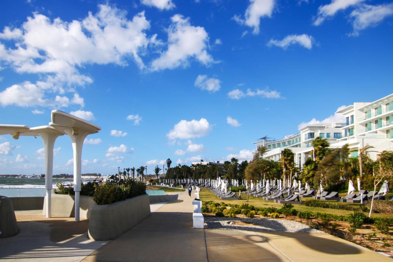 Apartment Phaedrus Living: Seaside Modern Flat Limnaria 123