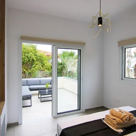 Phaedrus Living: Seaside Modern Flat Limnaria 123 Apartment Paphos Exterior photo